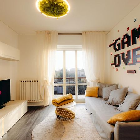 Arcade House Verona Fiera Netflix + Videogame المظهر الخارجي الصورة