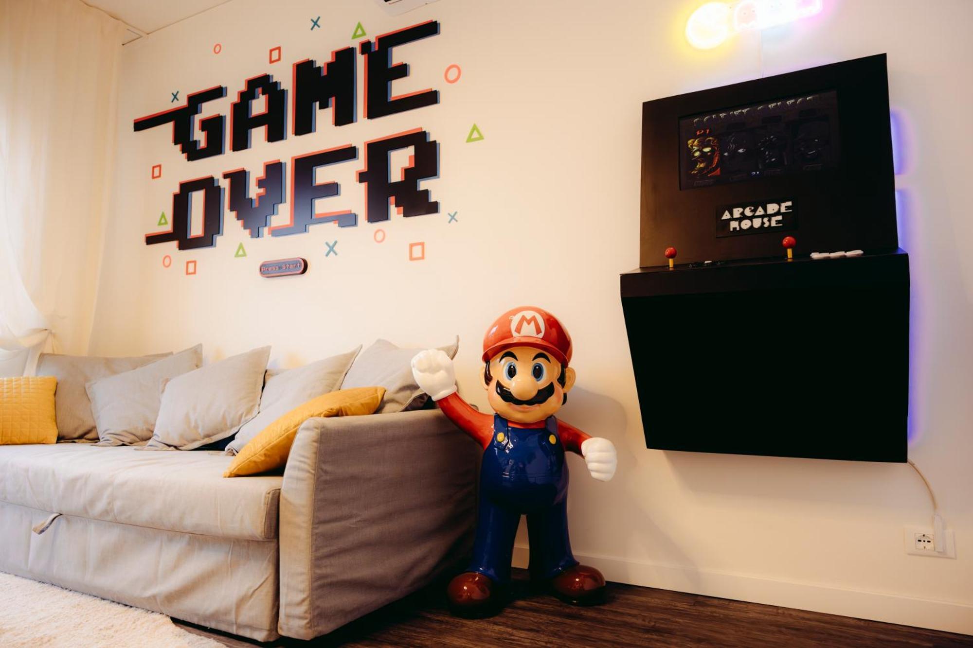 Arcade House Verona Fiera Netflix + Videogame المظهر الخارجي الصورة